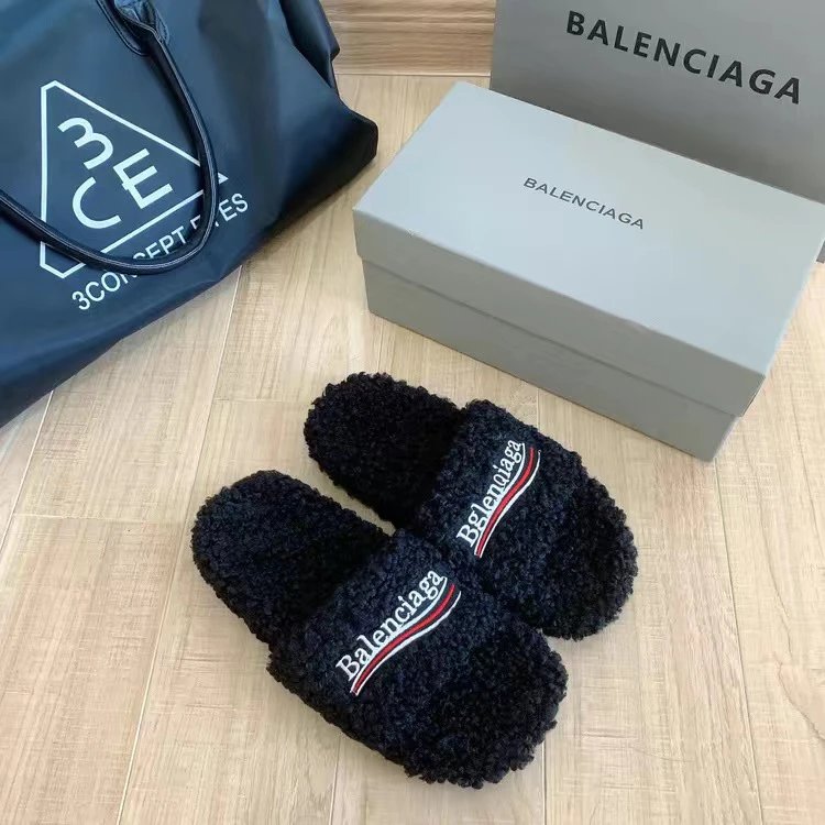 Lambswool slippers, platform slippers